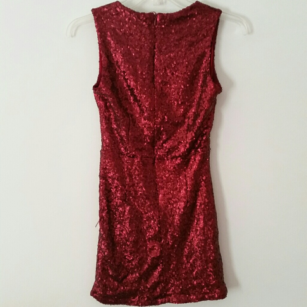 Tobi Burgundy Deep V Sequin Dress - Picture 2 of 7